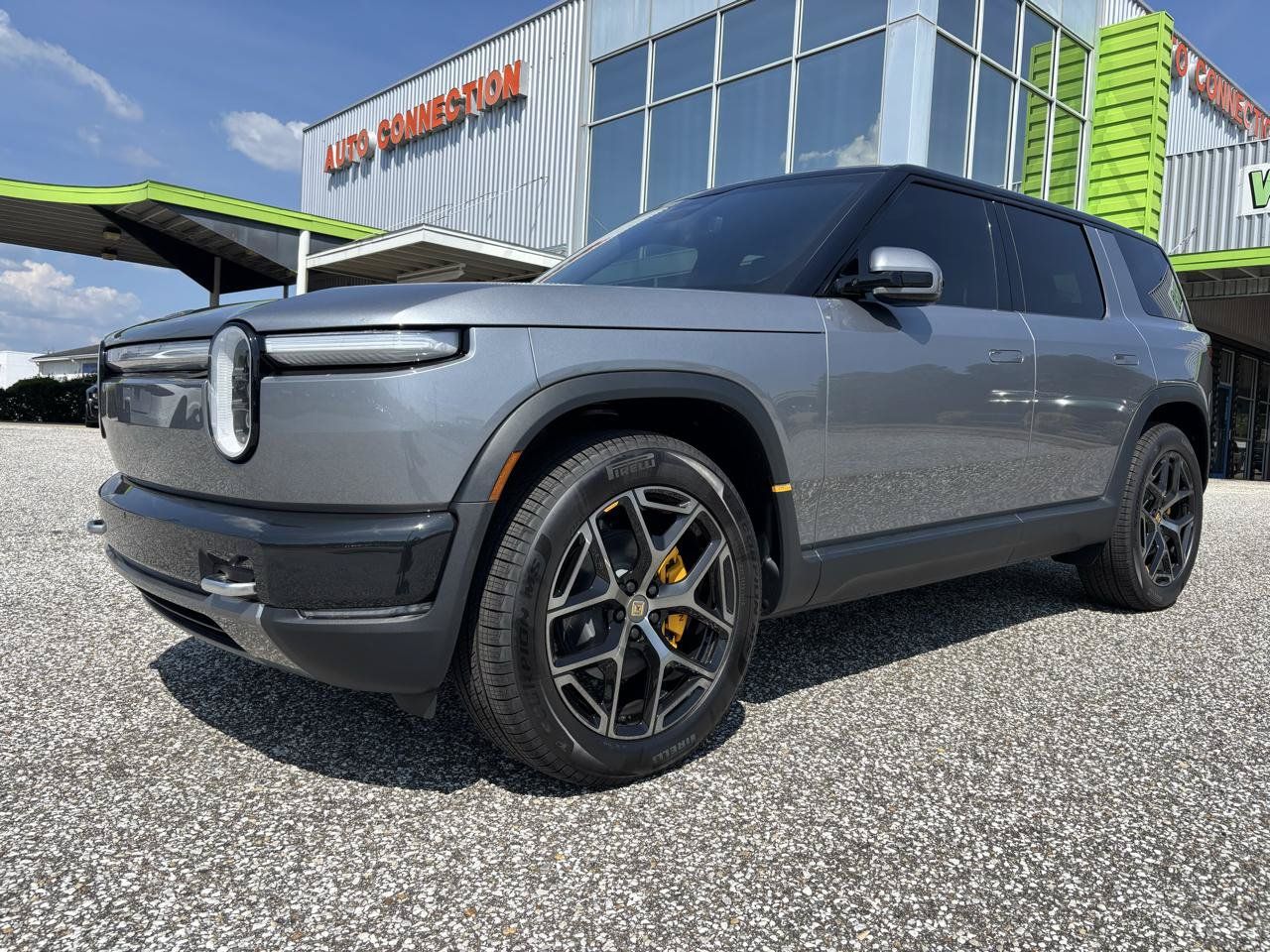 Used 2027 Rivian R2 Performance Dual AWD/4WD image 11