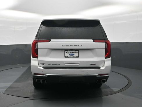 Used 2025 GMC Yukon XL Denali AWD/4WD image 8