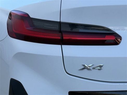 Used 2024 BMW X4 xDrive30i w/ Premium Package image 6