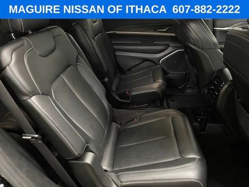 Used 2021 Jeep Grand Cherokee L Limited AWD/4WD image 21