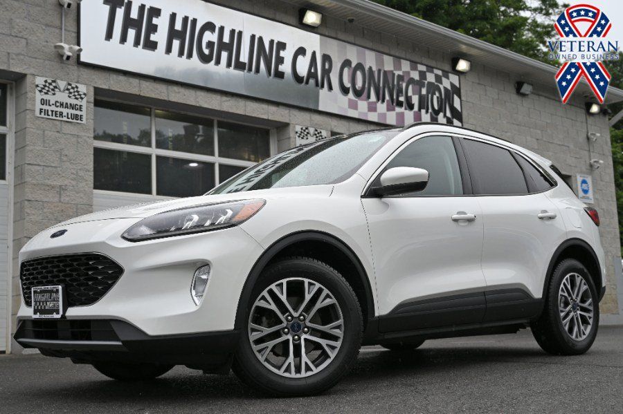 Used 2021 Ford Escape SEL w/ Class II Trailer Tow Package AWD/4WD image 1