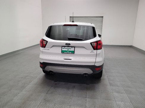 Used 2019 Ford Escape SE FWD image 7