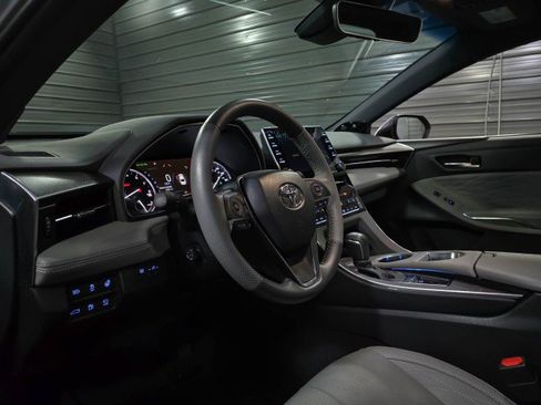 Used 2019 Toyota Avalon Limited w/ Advanced Safety Package image 10