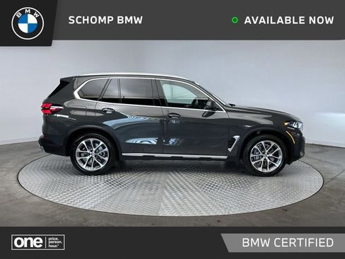 Certified 2026 BMW X5 xDrive40i w/ Premium Package AWD/4WD image 1