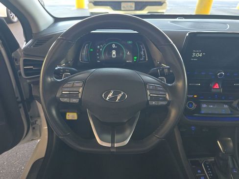 Used 2022 Hyundai Ioniq Limited image 17