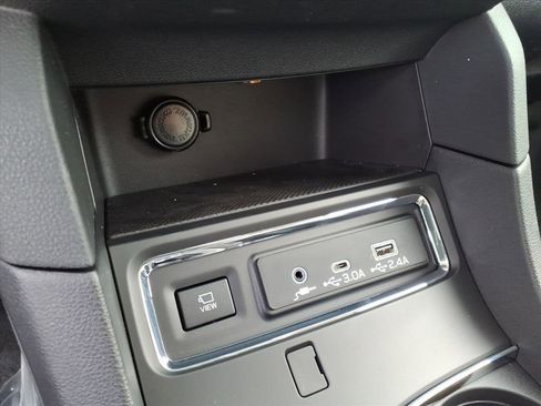 New 2026 Subaru Ascent Limited image 12