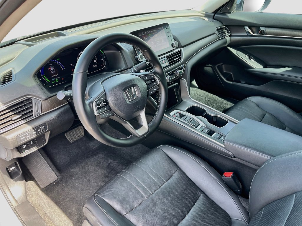 Used 2022 Honda Accord Touring image 9