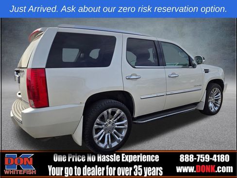 Used 2010 Cadillac Escalade AWD image 5