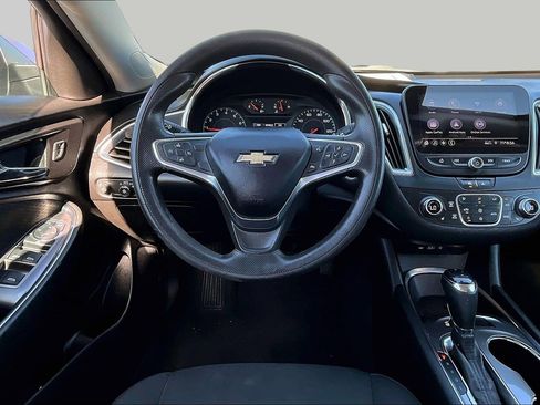 Used 2020 Chevrolet Malibu LT FWD image 5
