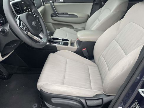 Used 2021 Kia Sportage LX image 17