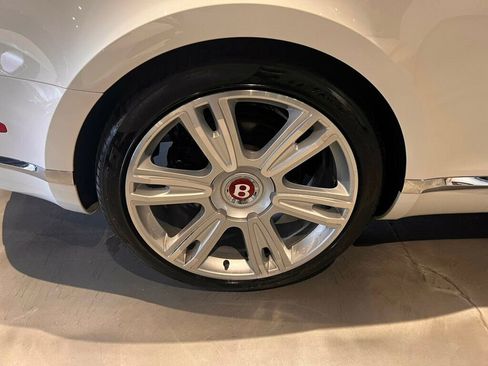 Used 2014 Bentley Continental GT image 16