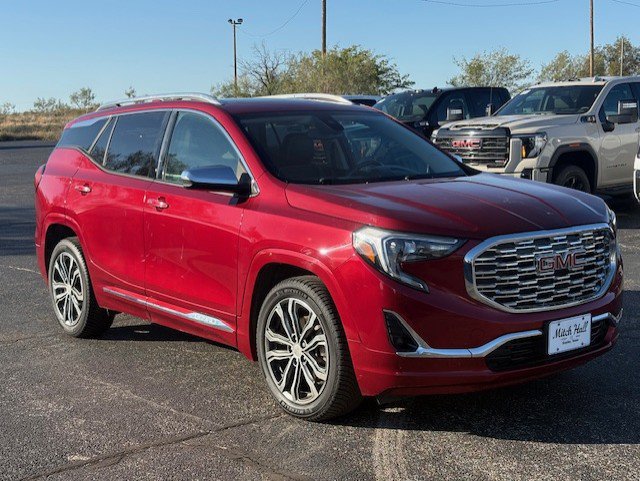 Used 2019 GMC Terrain Denali w/ Driver Alert Package II FWD image 1