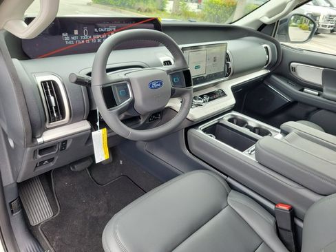 New 2026 Ford Expedition Max Active RWD image 19