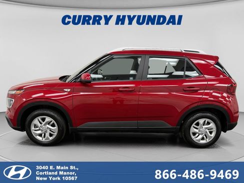 Used 2020 Hyundai Venue SEL w/ Convenience Package FWD image 2