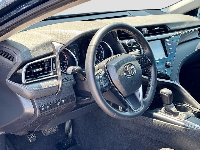 Used 2020 Toyota Camry SE FWD image 10