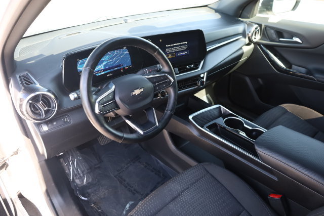 Used 2025 Chevrolet Equinox LT FWD image 9