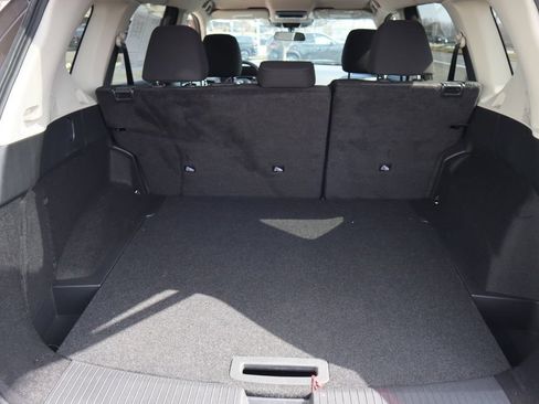 Certified 2025 Nissan Rogue SV AWD/4WD image 32