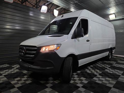 Used 2019 Mercedes-Benz Sprinter 170 image 30