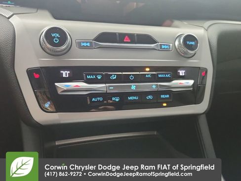 Used 2021 Ford Explorer XLT w/ Equipment Group 202A AWD/4WD image 27