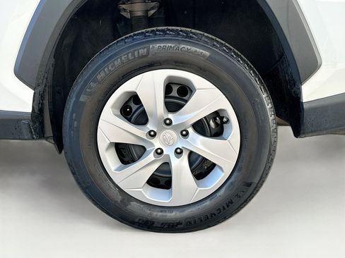 Used 2024 Toyota RAV4 LE image 10