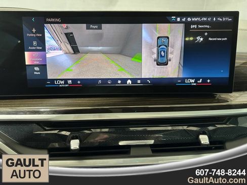 Used 2024 BMW X5 xDrive40i w/ Premium Package AWD/4WD image 10