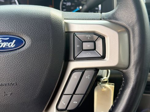 Used 2022 Ford F350 Lariat w/ Chrome Package AWD/4WD image 26