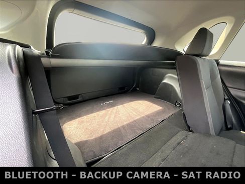 Used 2020 Toyota RAV4 LE AWD/4WD image 26