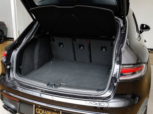 Used 2024 Porsche Macan image 55