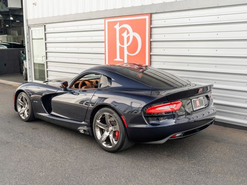 Used 2013 SRT Viper GTS w/ GTS Laguna Interior Pkg RWD image 30