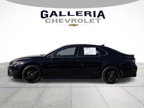 Used 2021 Toyota Camry XSE image 4