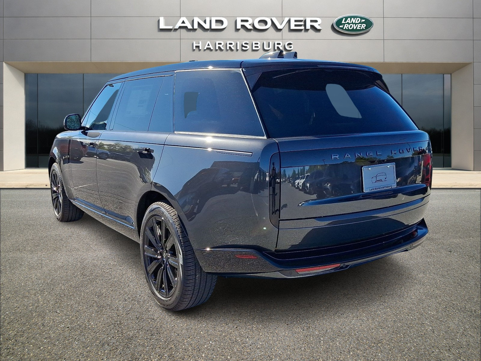 New 2027 Land Rover Range Rover Long Wheelbase SE AWD/4WD image 2