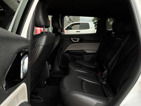Used 2025 Jeep Compass Limited AWD/4WD image 11