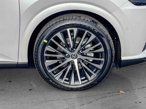 New 2026 Lexus RX 350 image 9