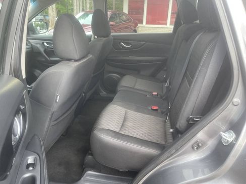 Used 2017 Nissan Rogue SV FWD image 21