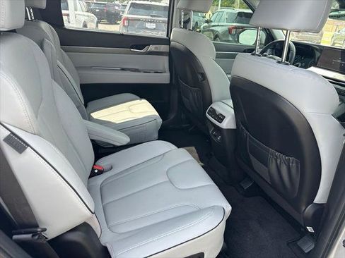 Used 2023 Hyundai Palisade SEL w/ Premium Package AWD/4WD image 29