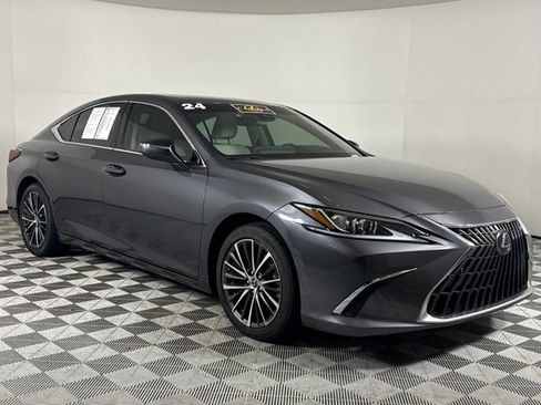 Used 2024 Lexus ES 350 w/ Premium Package FWD image 11