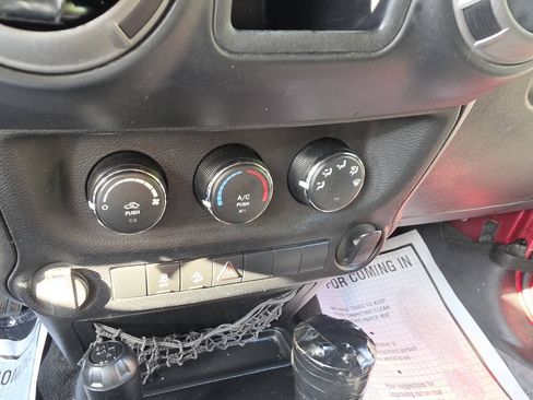 Used 2012 Jeep Wrangler Sport AWD/4WD image 24