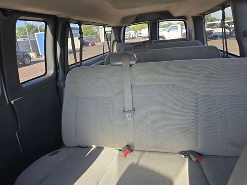 Used 2017 Chevrolet Express 3500 LT w/ LT Preferred Equipment Group RWD image 13