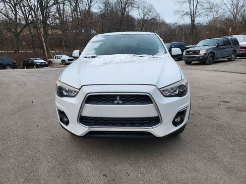 Used 2015 Mitsubishi Outlander Sport ES image 2
