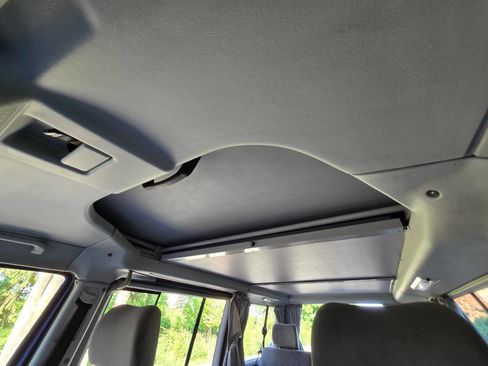 Used 1999 Volkswagen Eurovan MV FWD image 34