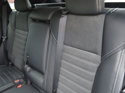Used 2024 Mitsubishi Outlander SE FWD image 34