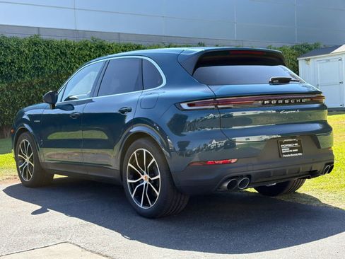Certified 2026 Porsche Cayenne S AWD/4WD image 3