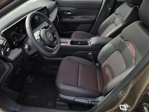 New 2026 Nissan Kicks SR w/ Cold Weather Package image 18