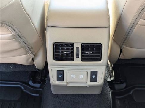 Used 2019 Subaru Outback 2.5i Limited AWD/4WD image 16