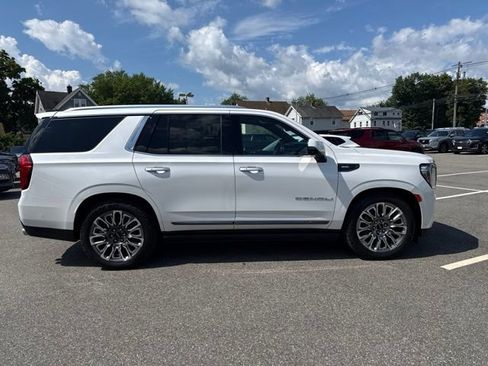 Used 2023 GMC Yukon Denali Ultimate AWD/4WD image 5