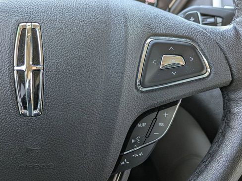 Used 2019 Lincoln MKC Premiere image 19