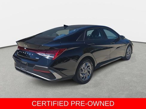 Certified 2026 Hyundai Elantra Hybrid FWD image 5