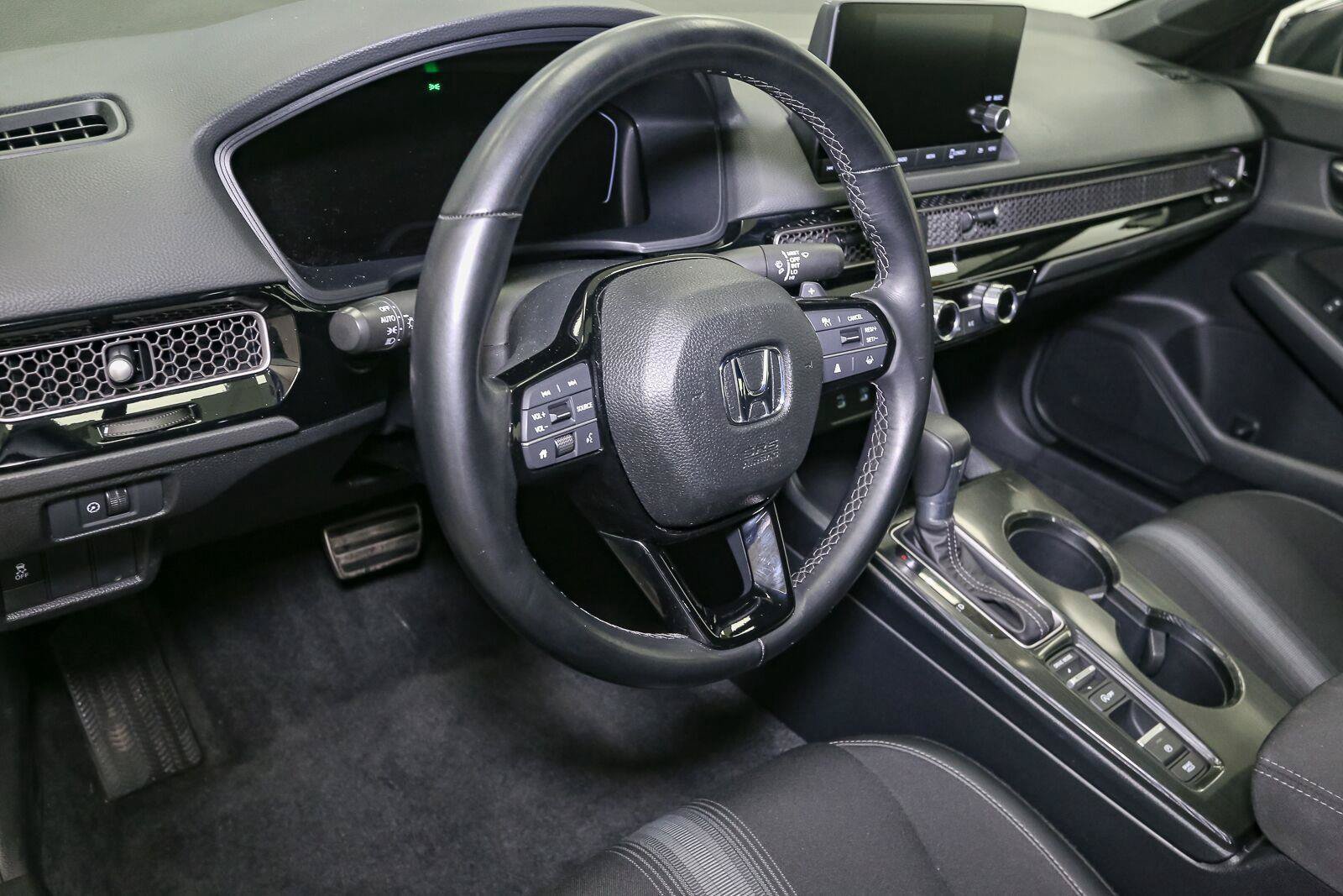 Used 2025 Honda Civic Sport image 22