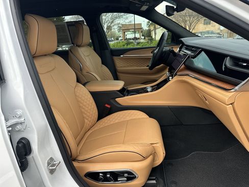 Used 2025 Jeep Grand Cherokee L Summit image 22