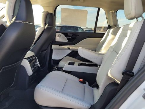 New 2026 Lincoln Aviator Reserve image 10